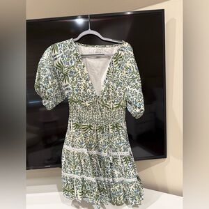 SAYLOR mini Dress size Small